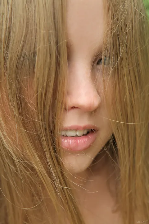 Skinny Blonde Poses Nude on a Porch – photo 13 of 20