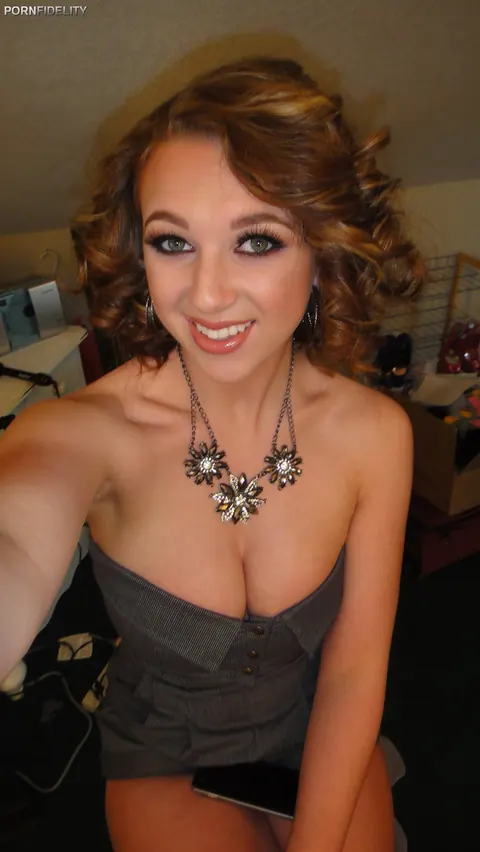 Brooke Wylde: Curly Brunette Pulls Panties Aside and Spreads Her Legs Wide – photo 14 of 20