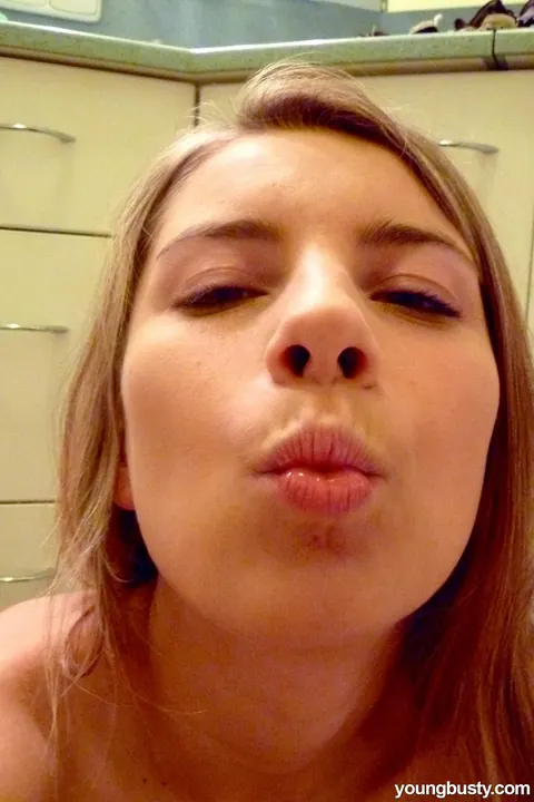 Katerina Hartlova: Thick Blonde MILF Strips Off Her Lingerie in the Bathroom Mirror – photo 20 of 20