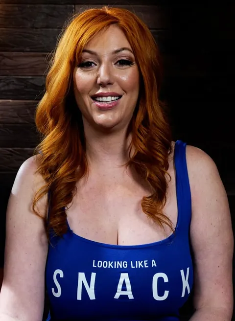 Lauren Phillips: Redhead PAWG Takes Anal and a Facial in a Car – photo 19 of 20