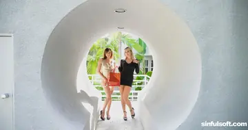 Cassie Del Isla – Tall Brunette MILFs Kiss and Make Love Outdoors