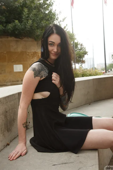 Kelly Lamprin: Brunette in Heels Flashes Panties and Spreads Outdoors – photo 9 of 13