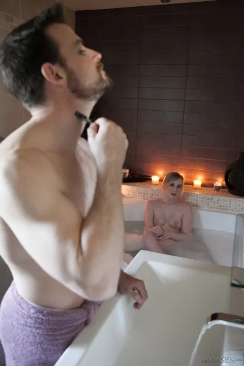 Satine Spark: British Blonde Sucks and Rides in the Bathroom – photo 1 of 20