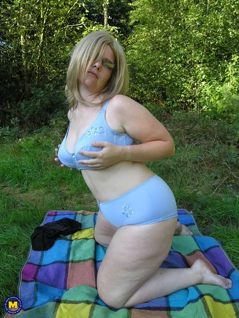 Thick Blonde MILF Toys Her Pussy Outdoors in Panties – photo 5 of 20
