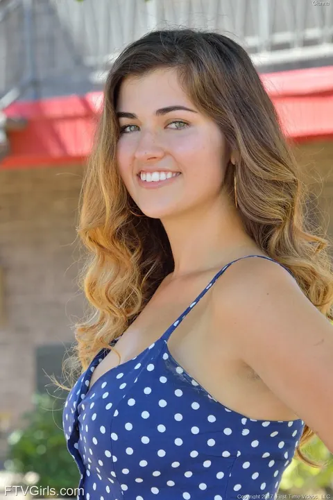 PAWG Flashes Her Shaved Pussy and Big Tits in Lingerie Outdoors – photo 6 of 16