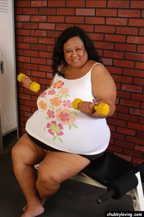 BBW Mature Woman Unleashes Her Massive Saggy Tits – photo 1 of 16