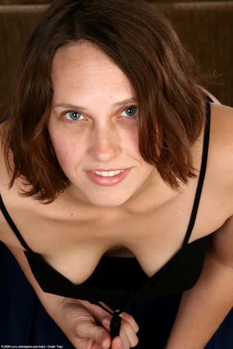 Thick Brunette Shows Her Hairy Pussy and Ass in a Skirt – photo 2 of 21