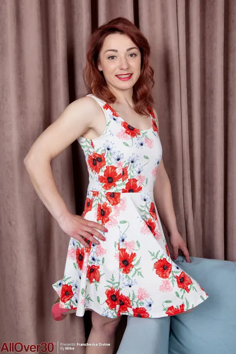 Francheska Divine: Redhead MILF Strips Off Her Summer Dress and Spreads in High Heels – photo 1 of 15