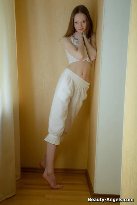 European Woman Strips and Spreads Her Pink Holes – photo 3 of 21