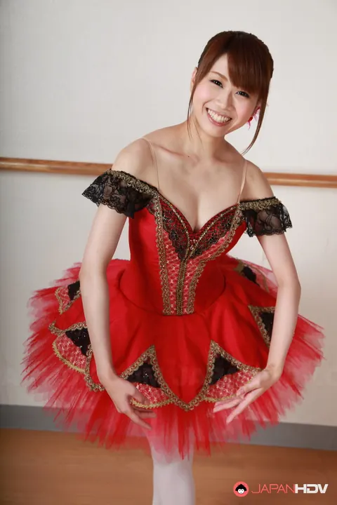 Ririka Suzuki: Japanese Brunette in Pantyhose Bares Her Big Tits – photo 6 of 15
