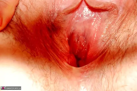 Juiceyjaney: Brunette BBW Pulls Panties Aside to Spread Her Hairy Pussy – photo 6 of 20