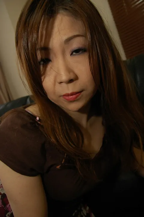 Thick Japanese MILF in Lingerie Takes a Creampie – photo 7 of 21