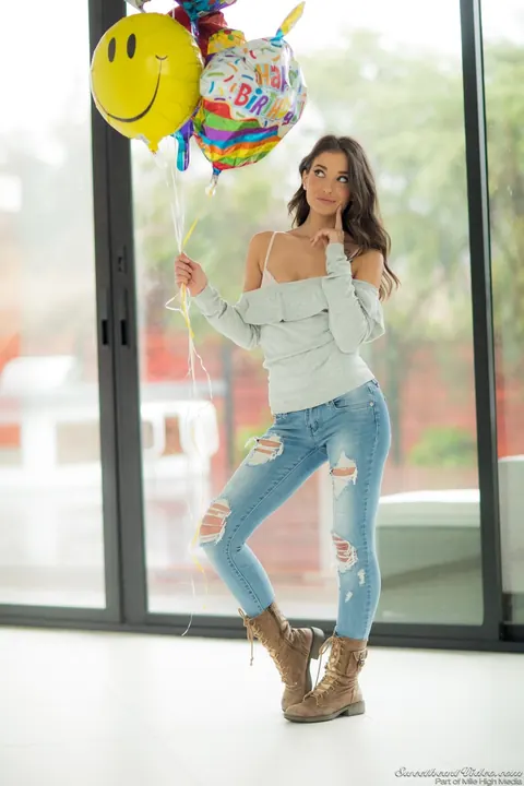 Gia Paige: Brunette Strips Out of Her Jeans to Show White Panties – photo 7 of 17