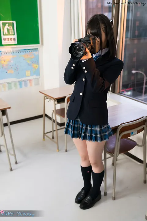 Nozomi Momoki: Japanese Brunette in a Skirt Sucks Cock and Swallows Load – photo 3 of 16