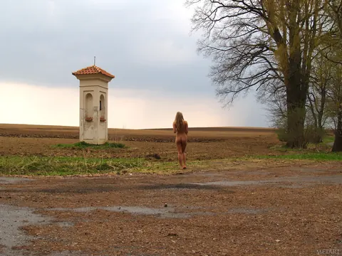 Lizzy Merova: Blonde Undresses and Poses Nude Outdoors – photo 16 of 21