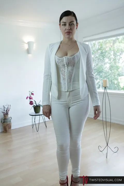 Tall Brunette Trans Woman Gives a Handjob – photo 1 of 17