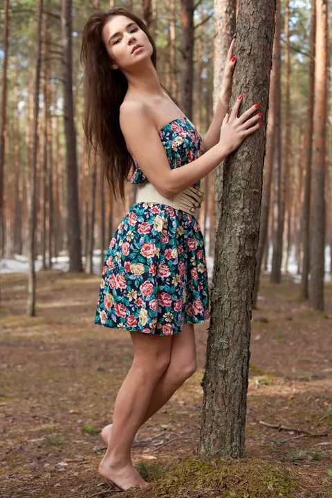 Hairy Woman Poses Nude in the Forest – photo 1 of 21