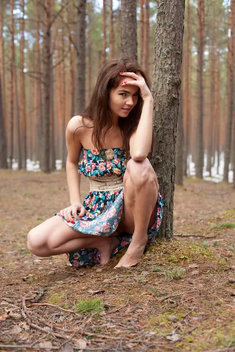 Hairy Woman Poses Nude in the Forest – photo 5 of 21