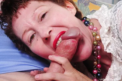 Dalny Marga: Busty Mature Blonde Gives a Blowjob and Spreads – photo 8 of 16