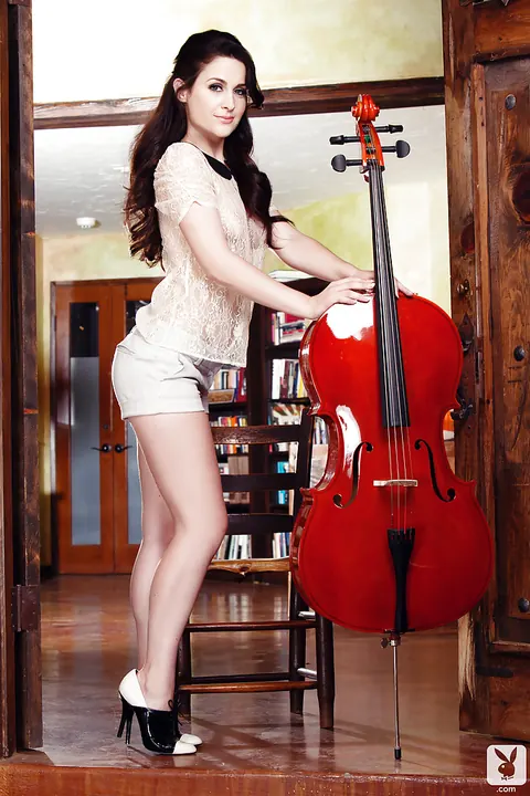 Tilly McReese: Petite Brunette Strips Out of Her Shorts and Heels – photo 3 of 16