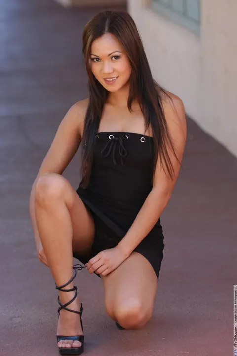 Asian Amateur in a Dress Flashes Her Small Tits and Spreads Outdoors – photo 20 of 21