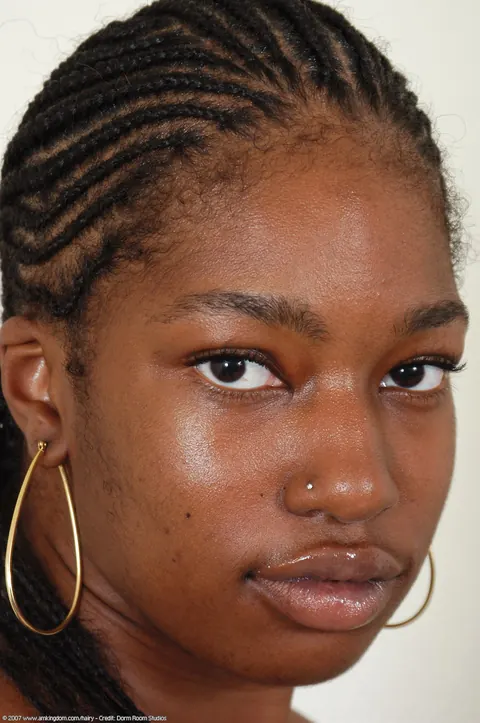 Ebony Brunette Lifts Her Skirt to Show Her Hairy Bush – photo 20 of 20