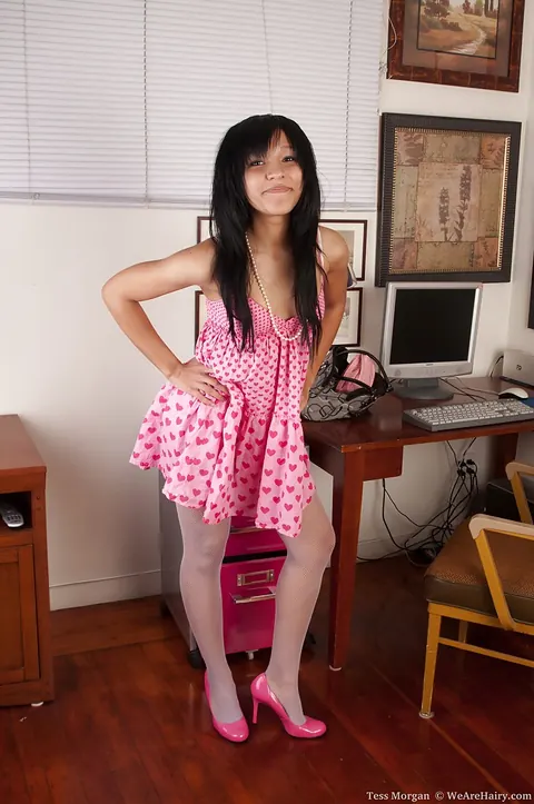 Tess Morgan: Brunette Latina Pulls Aside Her Pantyhose and Uses a Dildo – photo 2 of 16