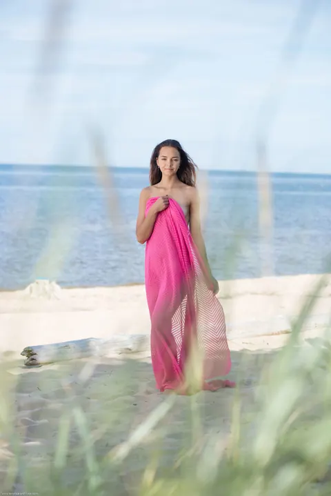 Woman Spreads Her Pussy Nude on the Beach – photo 2 of 21