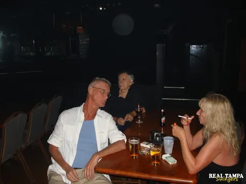 Mandi McGraw: Tall Mature Blonde in Glasses Has Public Group Sex – photo 4 of 20