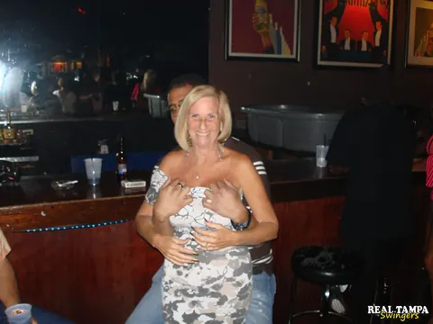 Mandi McGraw: Tall Mature Blonde in Glasses Has Public Group Sex – photo 11 of 20