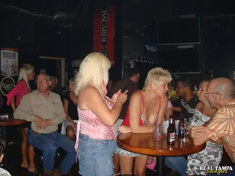 Mandi McGraw: Tall Mature Blonde in Glasses Has Public Group Sex – photo 7 of 20