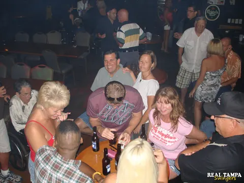 Mandi McGraw: Tall Mature Blonde in Glasses Has Public Group Sex – photo 12 of 20