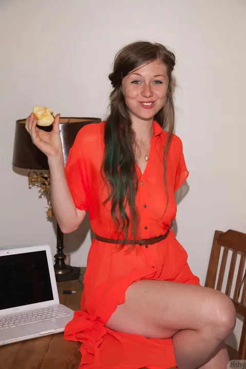 Evelyn Bishop: Petite Brunette in Heels Spreads Her Hairy Pussy – photo 3 of 11