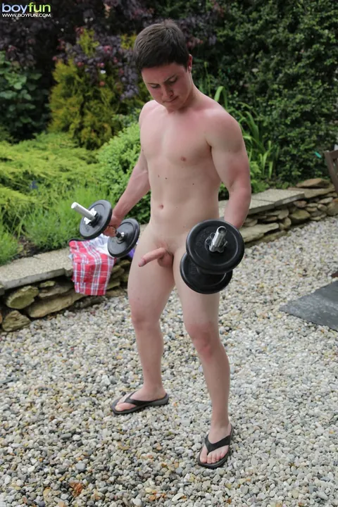 Thick Men Fuck Outdoors and Cum – photo 14 of 21