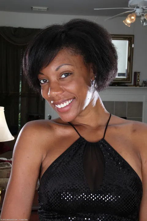 Ebony MILF in Heels Strips Off Her Dress and Spreads Her Pussy – photo 2 of 21