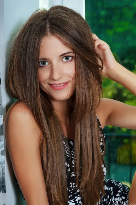 Talinka Ahe: Ukrainian Brunette Poses Nude and Shows Her Small Natural Tits – photo 3 of 21