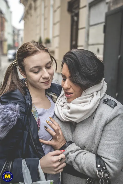 Aisha Bahadur: Mature Ukrainian Lesbians in Skirts and Jeans Lick and Finger in a Threesome – photo 19 of 19