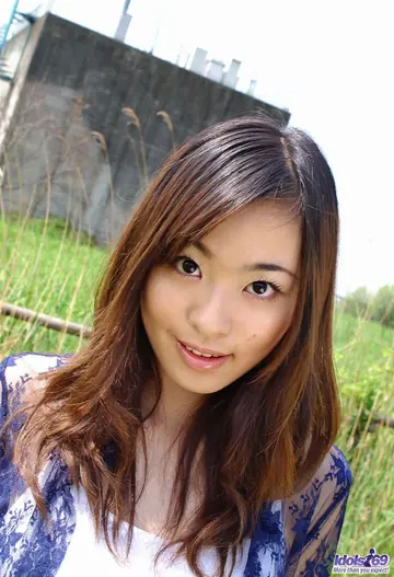 Hikaru Koto – Japanese MILF in Panties Poses Outdoors