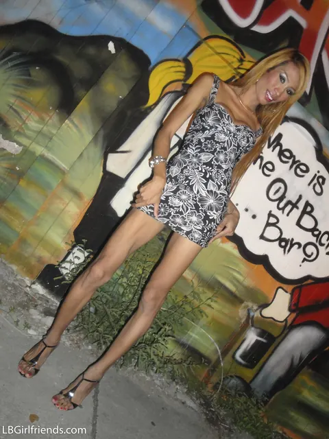 Slim Thai Trans Woman Strips Nude in the Hotel and Outdoors – photo 12 of 17