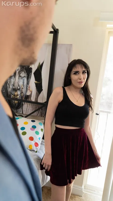April Storm: Black-Haired Woman Gets Pussy Licked and Kisses Her Partner – photo 1 of 21