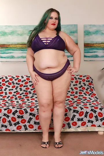 Becki Butterfly – BBW Redhead in Lingerie Sucks Cock and Uses a Dildo Outdoors