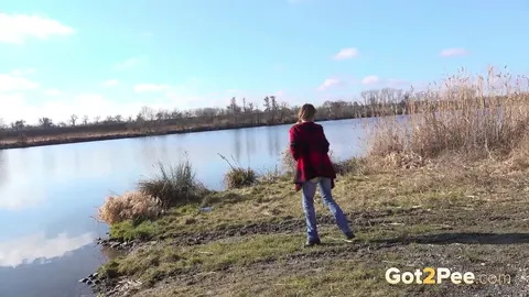 Cynthia Vellons: Blonde Czech MILF Pulls Down Her Jeans and Pees Outdoors – photo 2 of 15