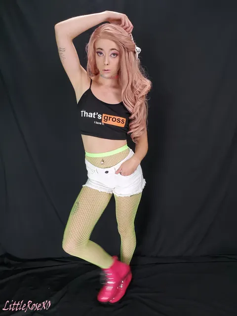 Blonde Poses in Fishnet Tights, Shorts and High Heels – photo 2 of 20