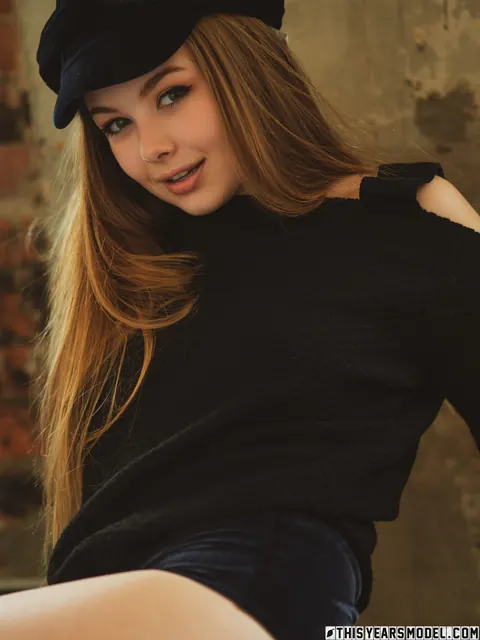 Lana Lea: Blonde Strips Out of Her Shorts While Wearing a Funky Cap – photo 1 of 15