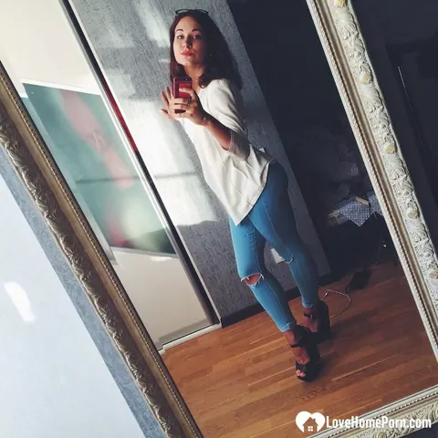 Nara Abel: Amateur Short-Haired Brunette in Heels and Panties Poses for Selfies – photo 19 of 20