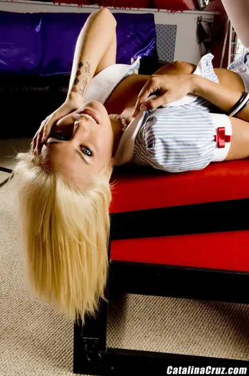 Natasha Marley – Thick British MILF in Heels Takes Anal and Swallows Cum