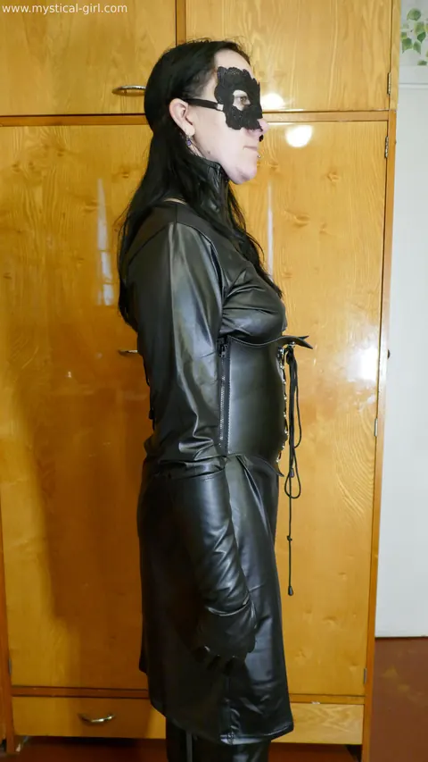 Brunette in Leather, Stockings and Heels Spreads While Bound – photo 13 of 16