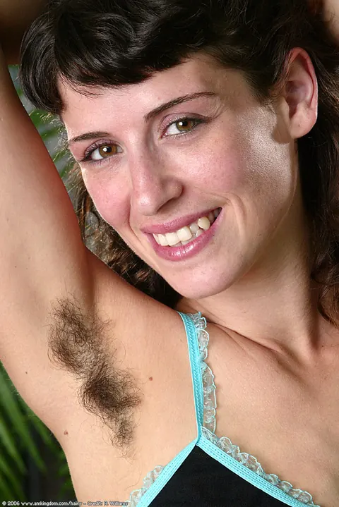 Woman Strips Nude, Turns and Bends Over for the Camera – photo 2 of 21
