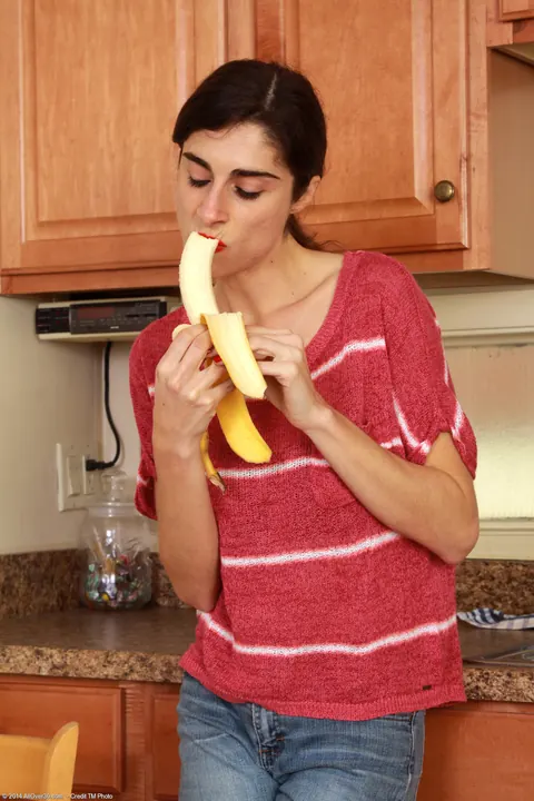 Violetta Storms: Tall Brunette MILF Strips and Masturbates in the Kitchen – photo 2 of 20