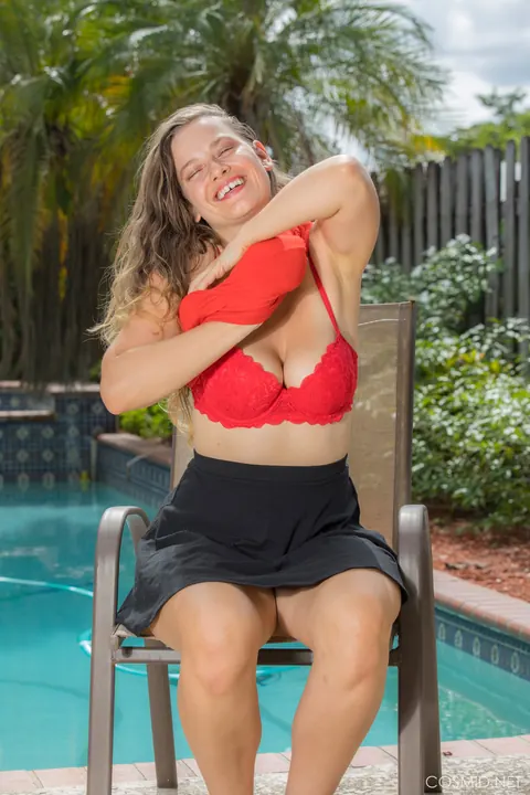 Busty BBW Sheds Her Skirt Poolside and Spreads Wide on a Chair – photo 11 of 16